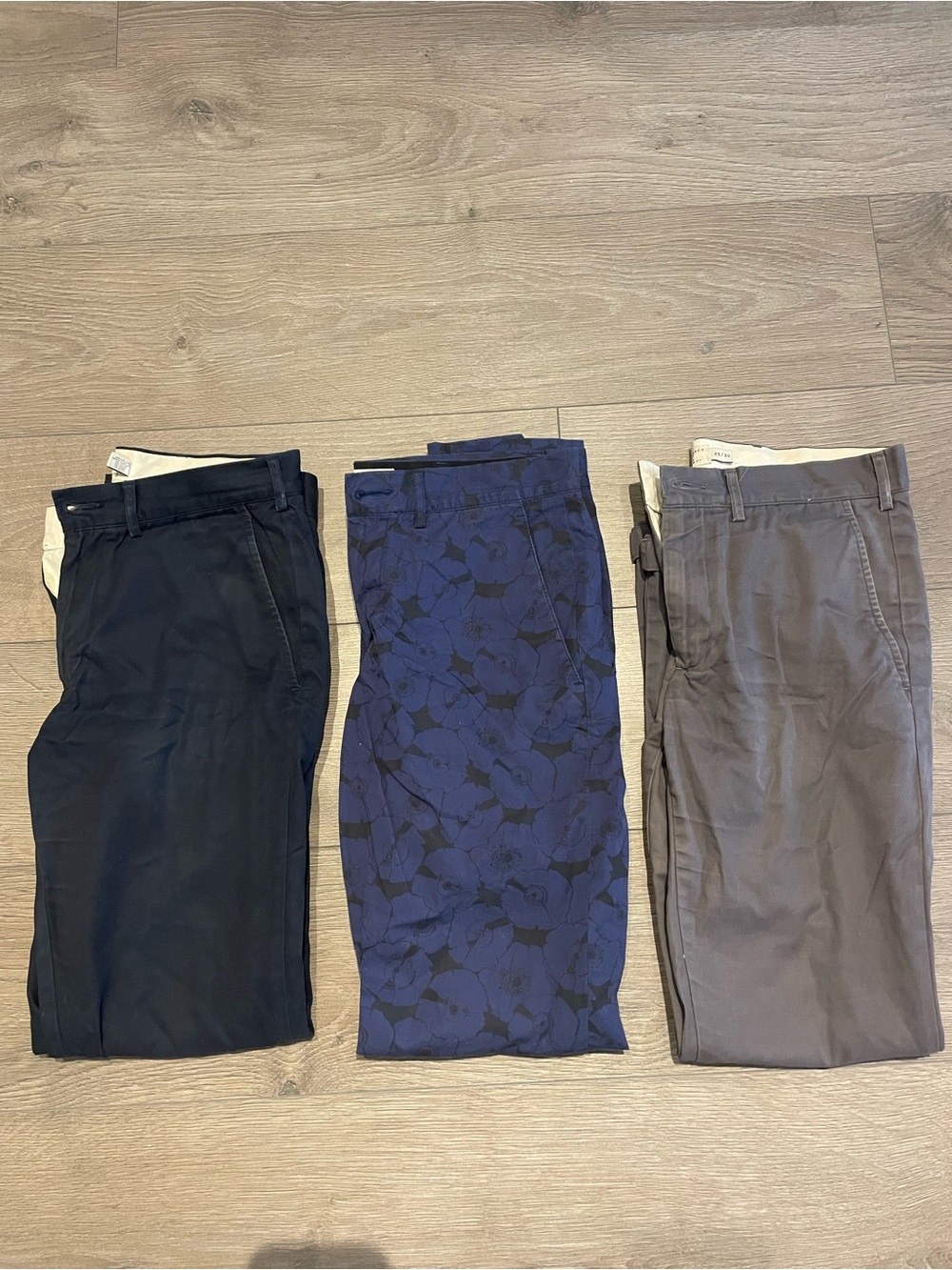 Men's Navy/Floral/Slim Chino Pants Bundle (Club Monaco)